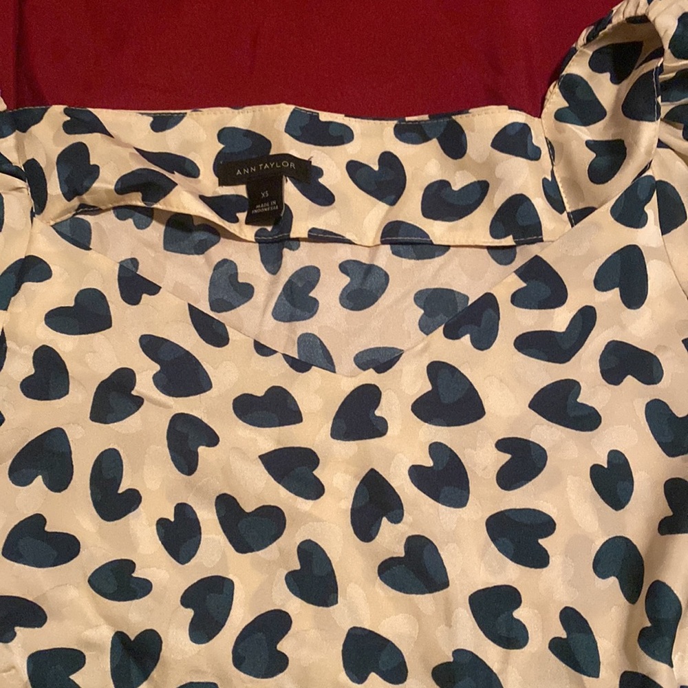 Green and cream Ann Taylor blouse! - Picture 3 of 6